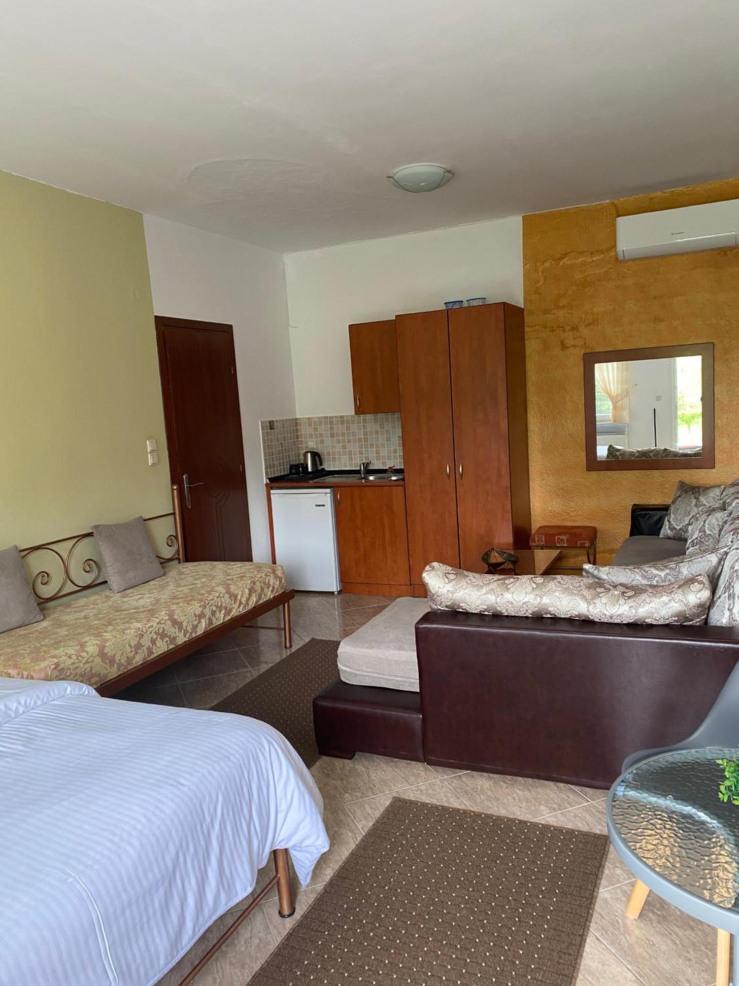 Guesthouse Anestis Ángistron 외부 사진